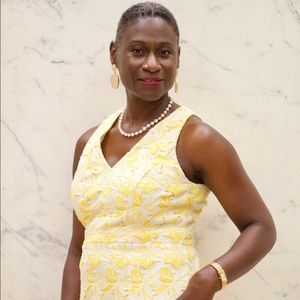 Size 6 yellow lace sheath dress